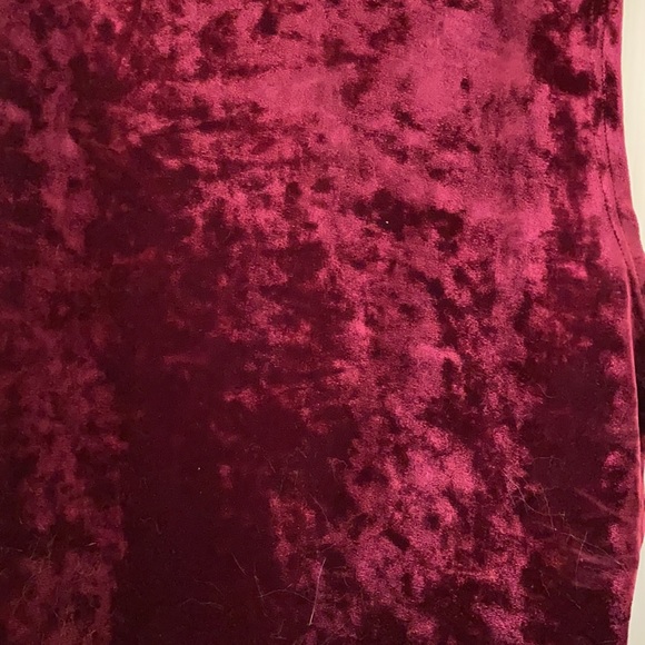 3/$20 Dark red velvet crop top - Picture 2 of 2